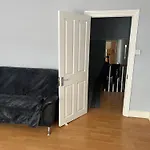 First Floor 1 Bed Apartment With Lounge And Kitchen