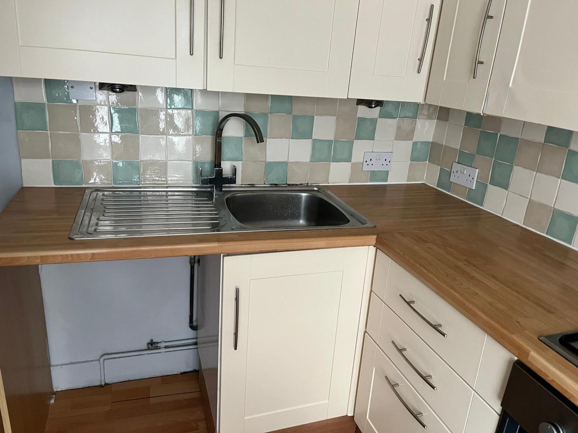 First Floor 1 Bed With Lounge And Kitchen * London